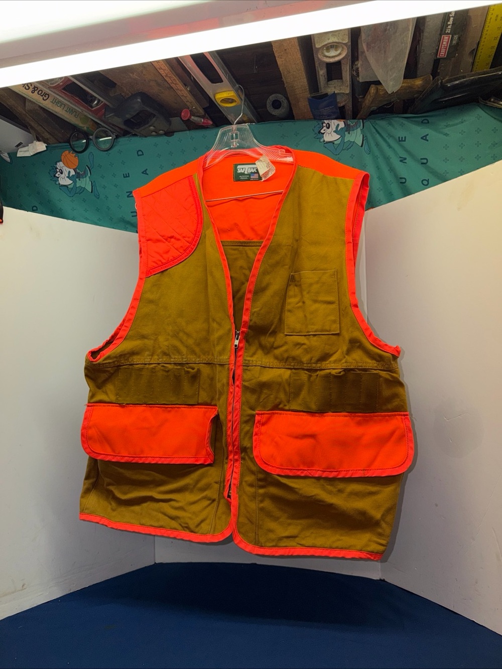 Men's SAFTBAK Khaki & Blaze Orange Pocket Hunting Vest Size XL. Nice Used Cond.
